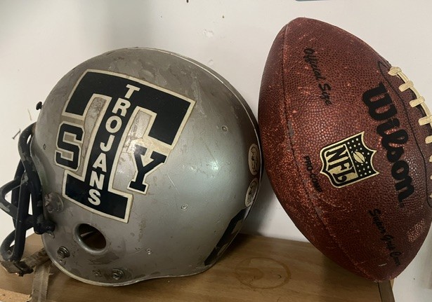 HelmentFootball